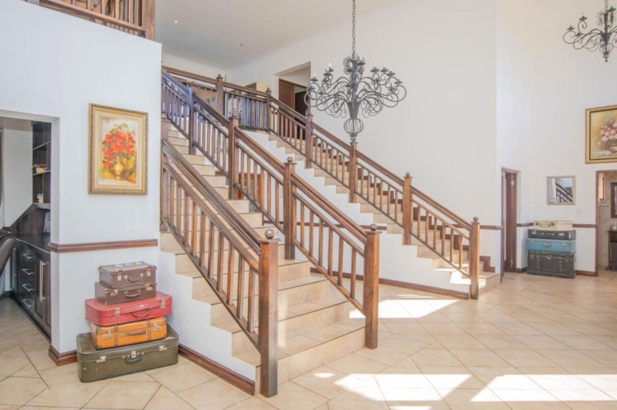 5 Bedroom Property for Sale in Birdwood Estate North West